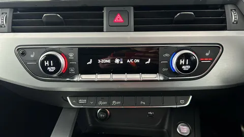 AUDI A4 35 TFSI S Line S Tronic