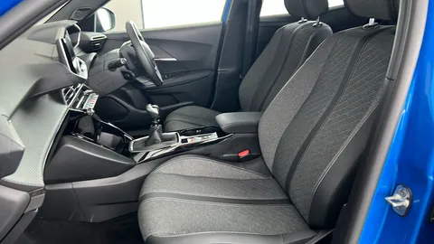 PEUGEOT 2008 1.2 PureTech Allure