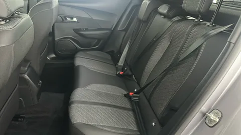 PEUGEOT 2008 1.2 PureTech Allure