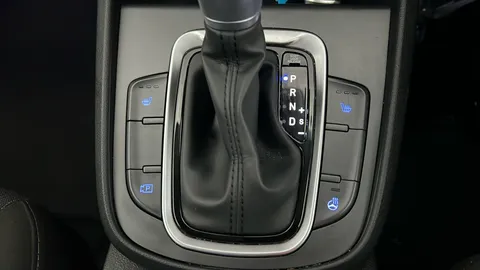 HYUNDAI KONA 1.6 GDi Hybrid Premium DCT