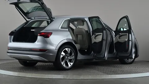 AUDI E-TRON 300kW 55 Quattro 95kWh Auto