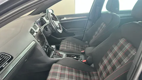 VOLKSWAGEN GOLF 2.0 TSI 245 GTI Performance DSG