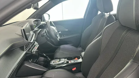 PEUGEOT 2008 1.2 Hybrid 136 GT e-DSC6