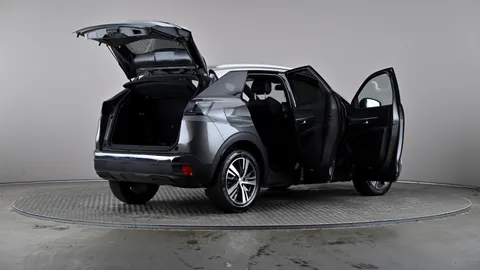 PEUGEOT 3008 1.5 BlueHDi Allure EAT8