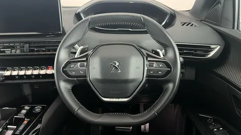 PEUGEOT 3008 1.5 BlueHDi Allure EAT8