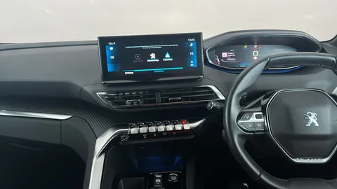 PEUGEOT 3008 1.5 BlueHDi Allure EAT8