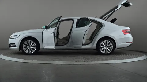 SKODA SUPERB 1.5 TSI SE L