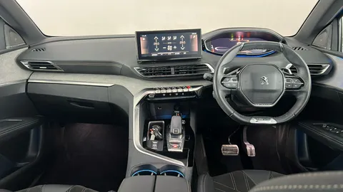 PEUGEOT 3008 1.5 BlueHDi GT Premium EAT8