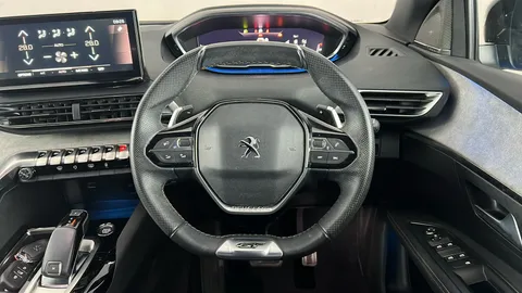 PEUGEOT 3008 1.5 BlueHDi GT Premium EAT8