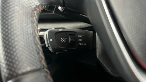 PEUGEOT 3008 1.5 BlueHDi GT Premium EAT8