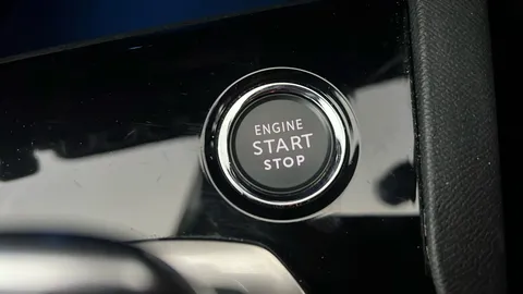 PEUGEOT 3008 1.5 BlueHDi GT Premium EAT8