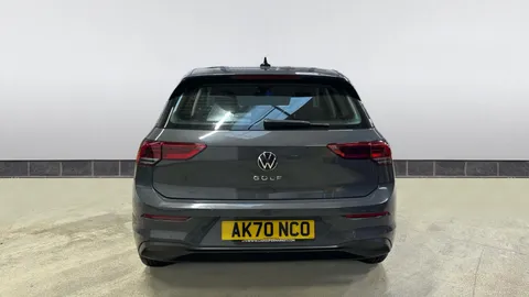 VOLKSWAGEN GOLF 1.5 TSI Life