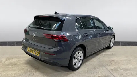 VOLKSWAGEN GOLF 1.5 TSI Life