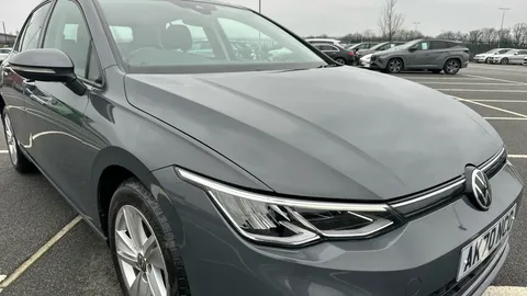 VOLKSWAGEN GOLF 1.5 TSI Life