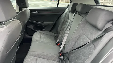 VOLKSWAGEN GOLF 1.5 TSI Life