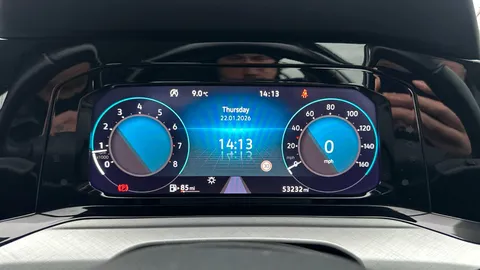 VOLKSWAGEN GOLF 1.5 TSI Life