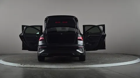 AUDI A3 35 TFSI S Line