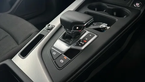AUDI A4 35 TFSI Technik S Tronic