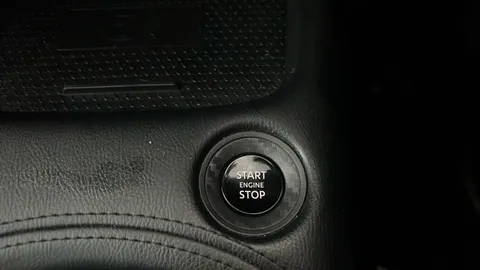 NISSAN JUKE 1.0 DiG-T N-Connecta DCT