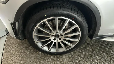 MERCEDES-BENZ GLC GLC 300d 4Matic AMG Line Premium 9G-Tronic