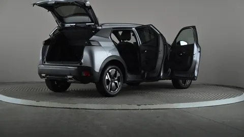 PEUGEOT 2008 1.2 PureTech 130 Allure EAT8