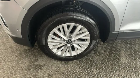 VOLKSWAGEN T-ROC 1.5 TSI Life