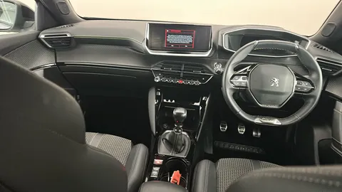 PEUGEOT 2008 1.2 PureTech 130 GT