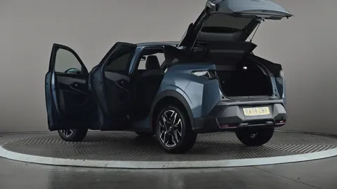 PEUGEOT 3008 1.2 Hybrid 136 Allure e-DSC6