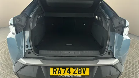 PEUGEOT 3008 1.2 Hybrid 136 Allure e-DSC6