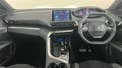 PEUGEOT 3008 1.2 PureTech Active EAT8