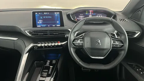 PEUGEOT 3008 1.2 PureTech Active EAT8