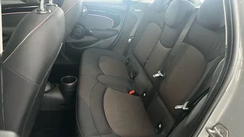 MINI HATCHBACK 1.5 Cooper Classic