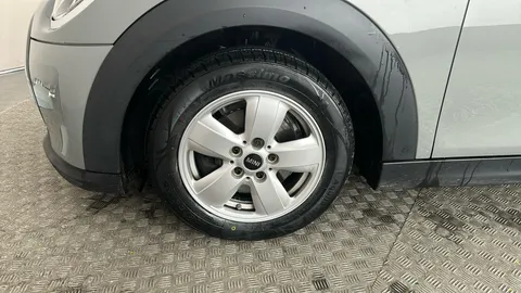 MINI HATCHBACK 1.5 Cooper Classic