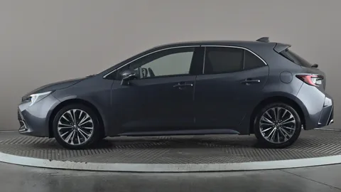 TOYOTA COROLLA 1.8 Hybrid Design CVT