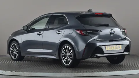 TOYOTA COROLLA 1.8 Hybrid Design CVT