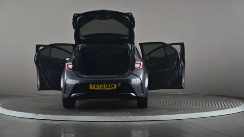 TOYOTA COROLLA 1.8 Hybrid Design CVT