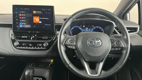 TOYOTA COROLLA 1.8 Hybrid Design CVT