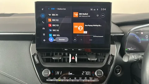 TOYOTA COROLLA 1.8 Hybrid Design CVT