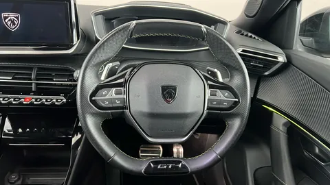 PEUGEOT 2008 1.2 PureTech 130 GT EAT8