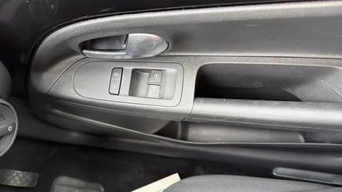 VOLKSWAGEN UP 1.0 Move Up Tech Edition [Start Stop]