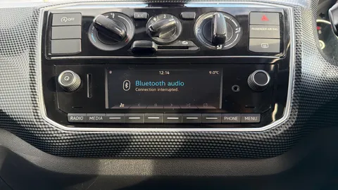 VOLKSWAGEN UP 1.0 Move Up Tech Edition [Start Stop]