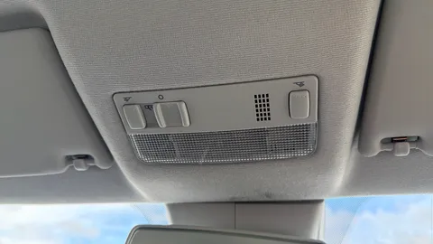 VOLKSWAGEN UP 1.0 Move Up Tech Edition [Start Stop]