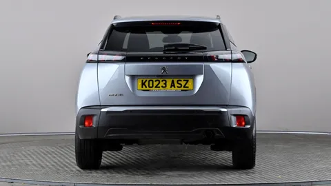 PEUGEOT 2008 1.2 PureTech Allure Premium+