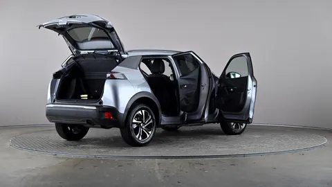 PEUGEOT 2008 1.2 PureTech Allure Premium+