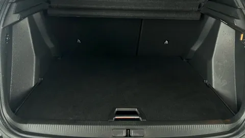 PEUGEOT 2008 1.2 PureTech Allure Premium+