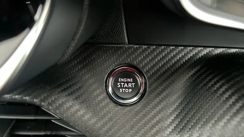 PEUGEOT 2008 1.2 PureTech Allure Premium+