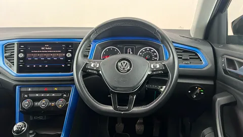 VOLKSWAGEN T-ROC 1.0 TSI Design