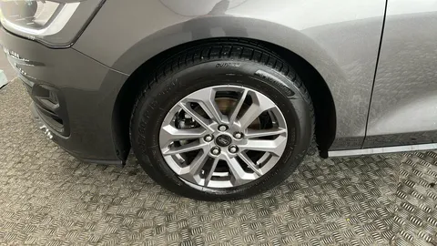 FORD FOCUS 1.0 EcoBoost Hybrid mHEV 155 Titanium