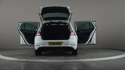 VOLKSWAGEN GOLF 1.4 TSI GTE Advance DSG