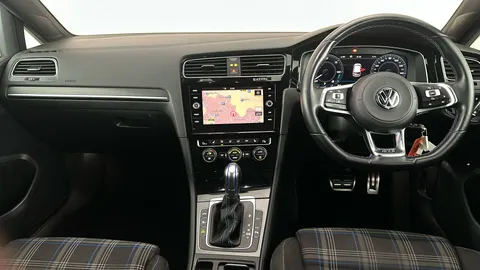 VOLKSWAGEN GOLF 1.4 TSI GTE Advance DSG